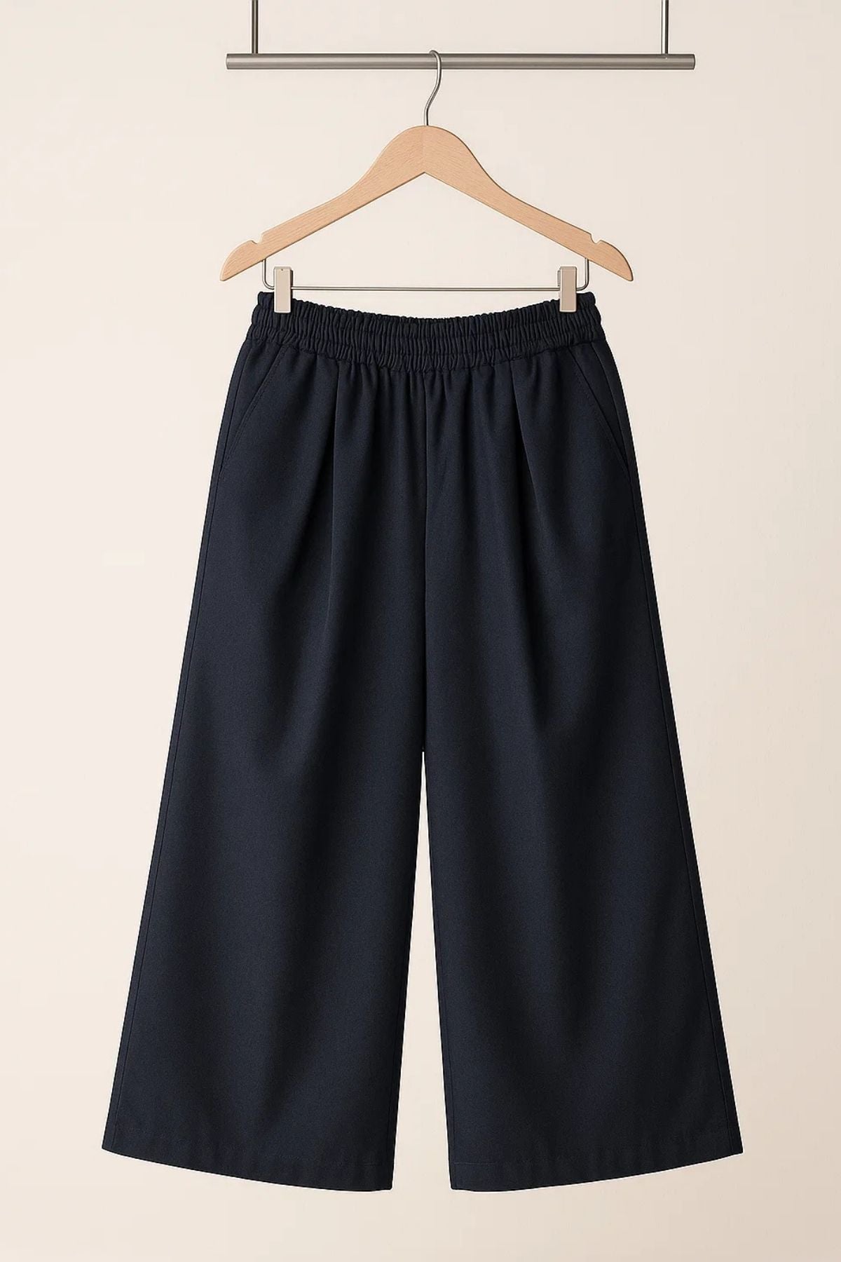 Lacivert Pileli Lastikli Bol Pantolon ve Kareli Lacivert Gömlek Takım